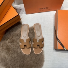 Hermes Slippers